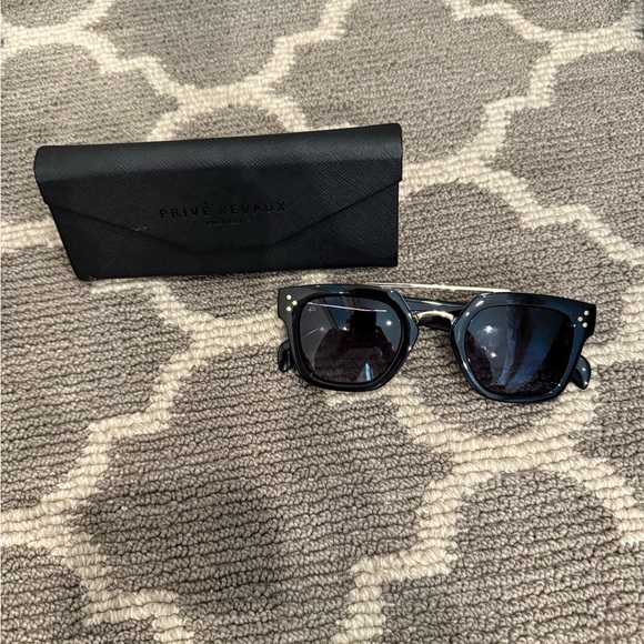 Prive Revaux Black Sunglasses for Women - Picture 1 of 3